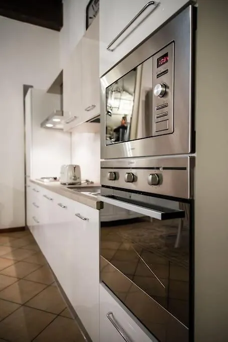 Piazza Erbe Luxury Apartment Verona
